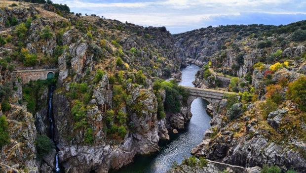 El Lago Cervera de Buitrago Bagian luar foto