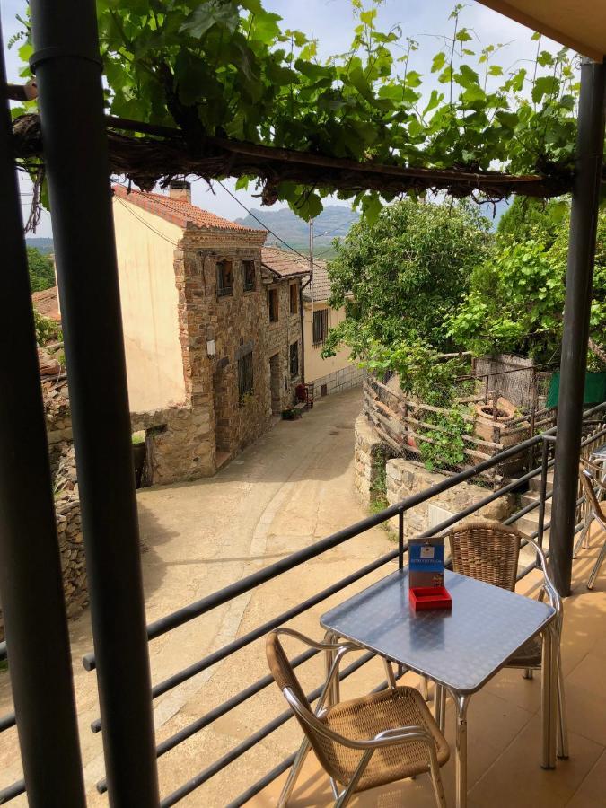 El Lago Cervera de Buitrago Bagian luar foto