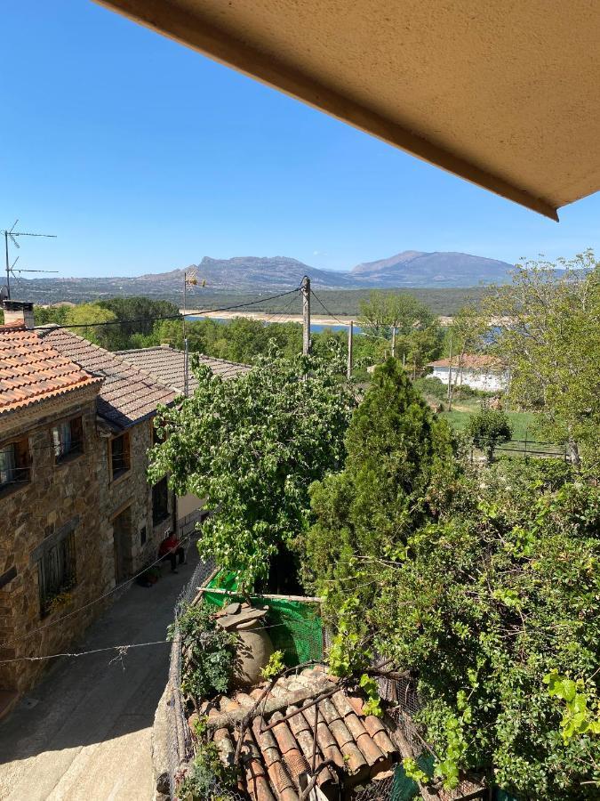 El Lago Cervera de Buitrago Bagian luar foto
